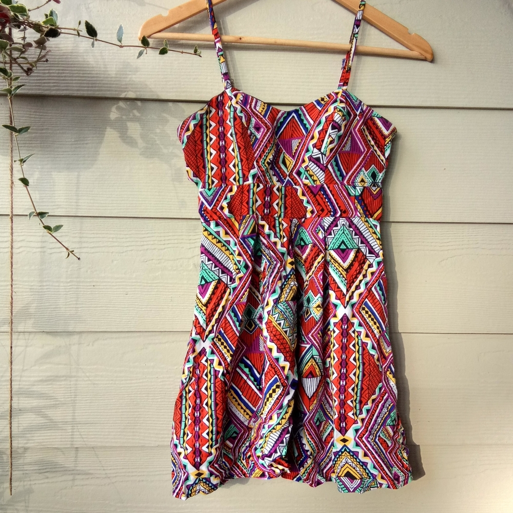 Material Girl Aztec Geometric Cut Out Tunic Top XS